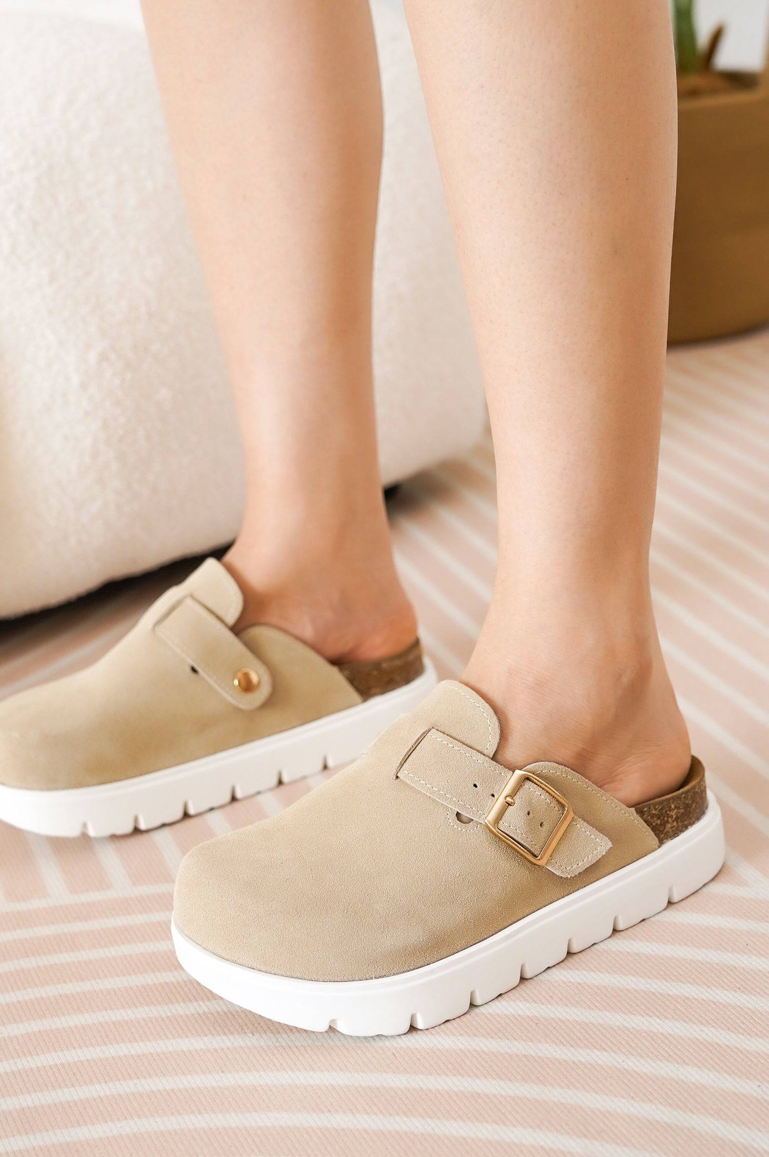 Beige Benton Chunky clogs with genuine leather, memory foam, and platform sole.