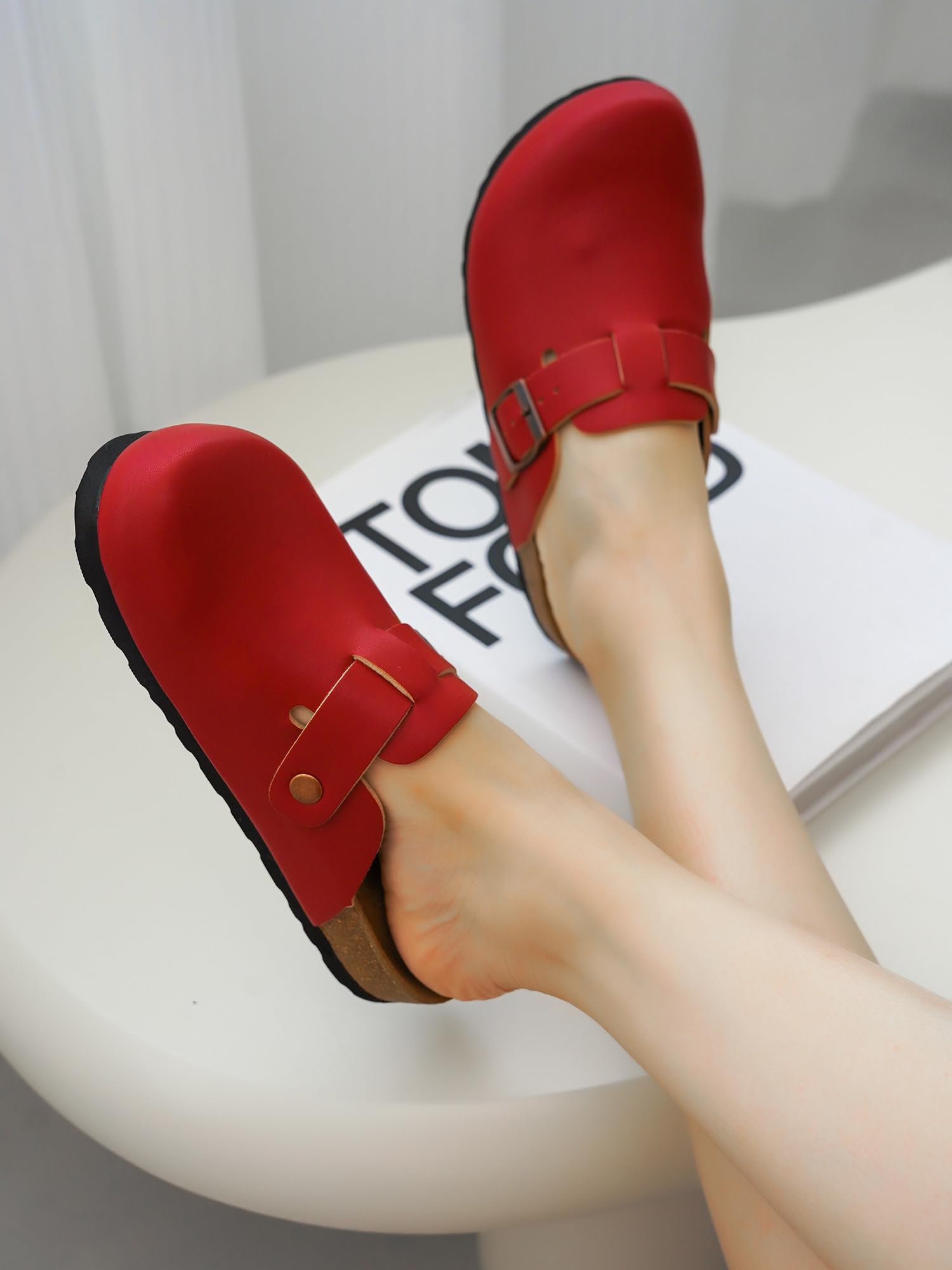 Zuecos de cuero para mujer Benton de Project Cloud: espuma viscoelástica y soporte 