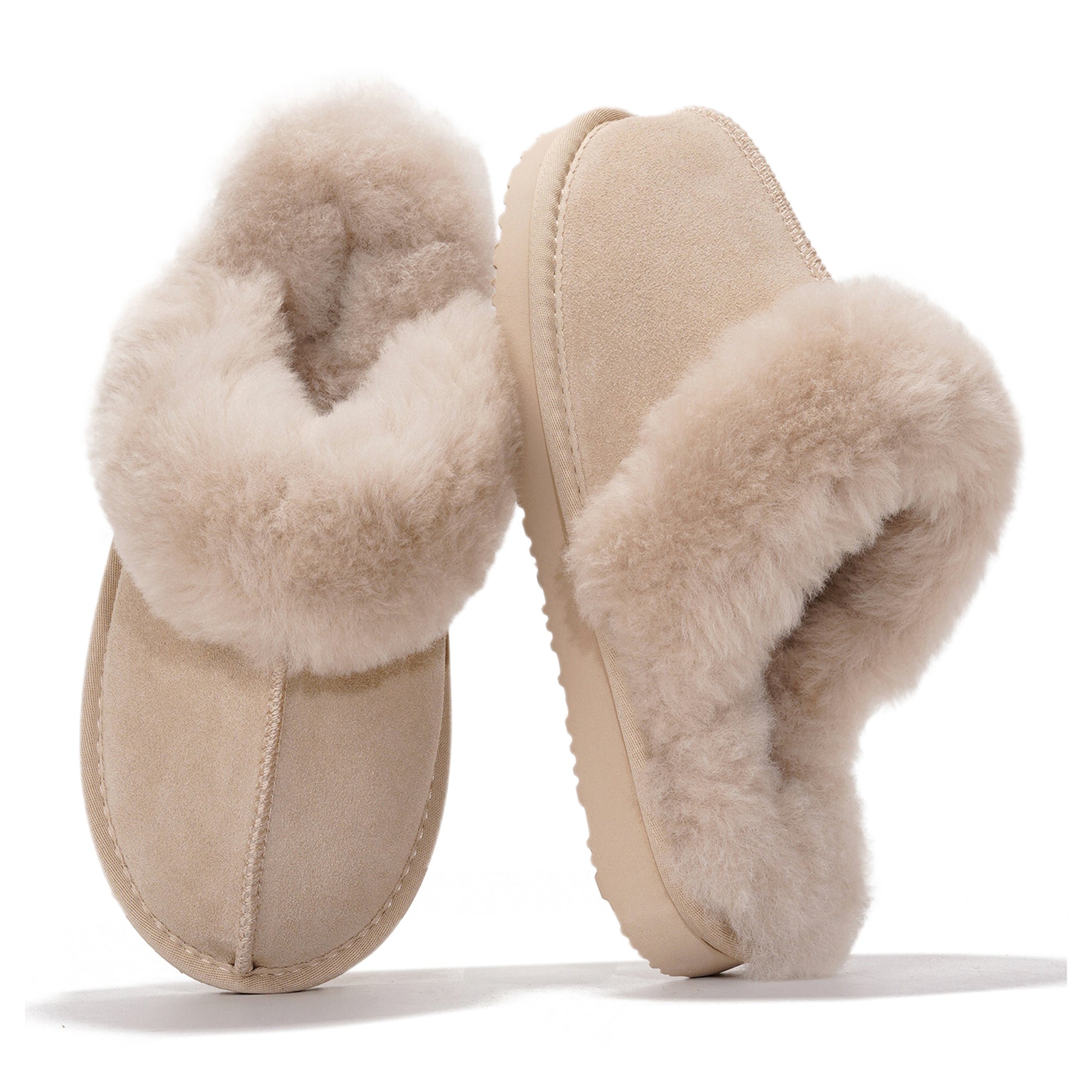 Pantuflas Henka de Project Cloud: gamuza auténtica con comodidad de piel de oveja. 