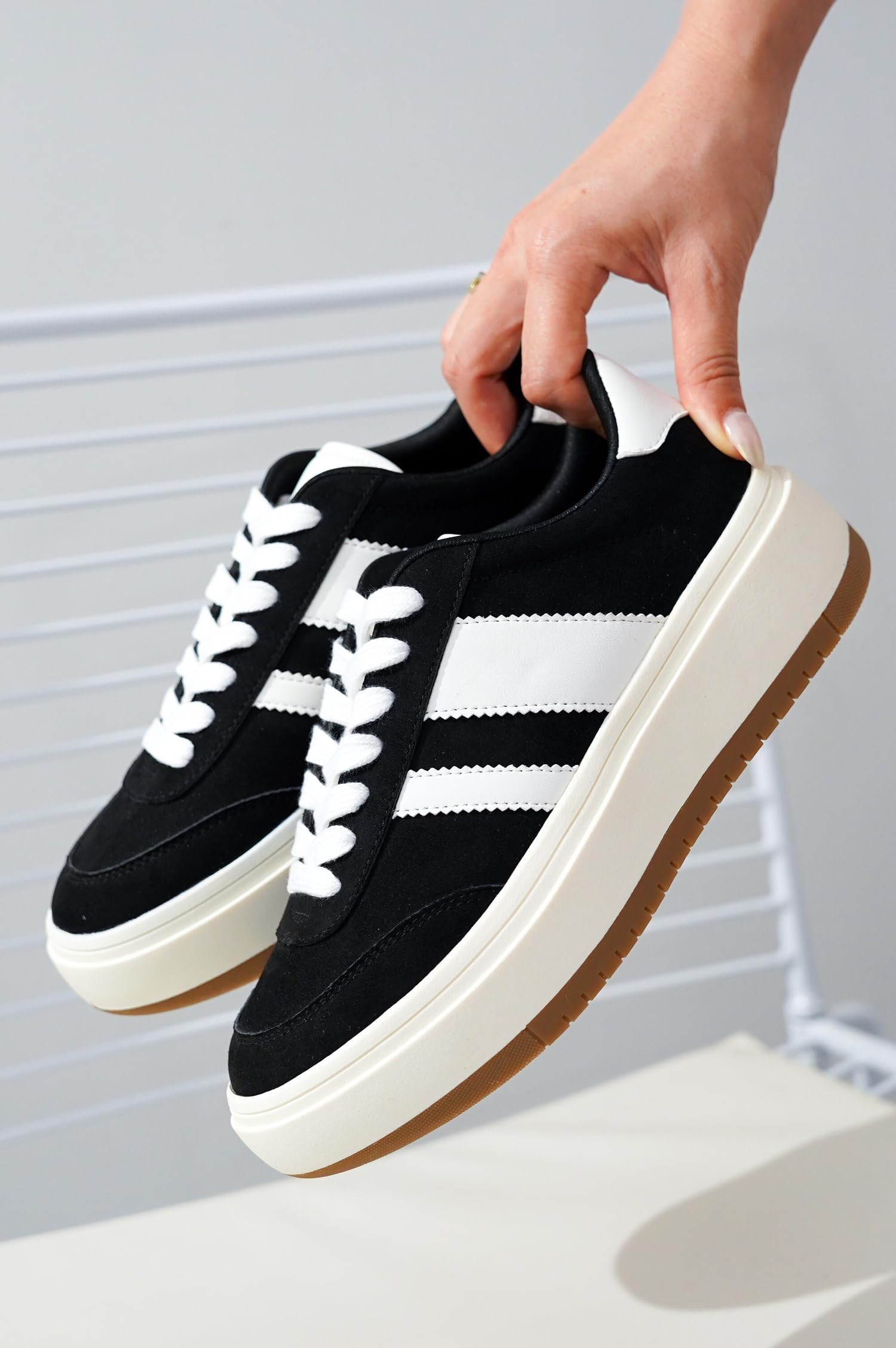 Zapatillas de plataforma Nita de Project Cloud Elegantes, cómodas y versátiles 