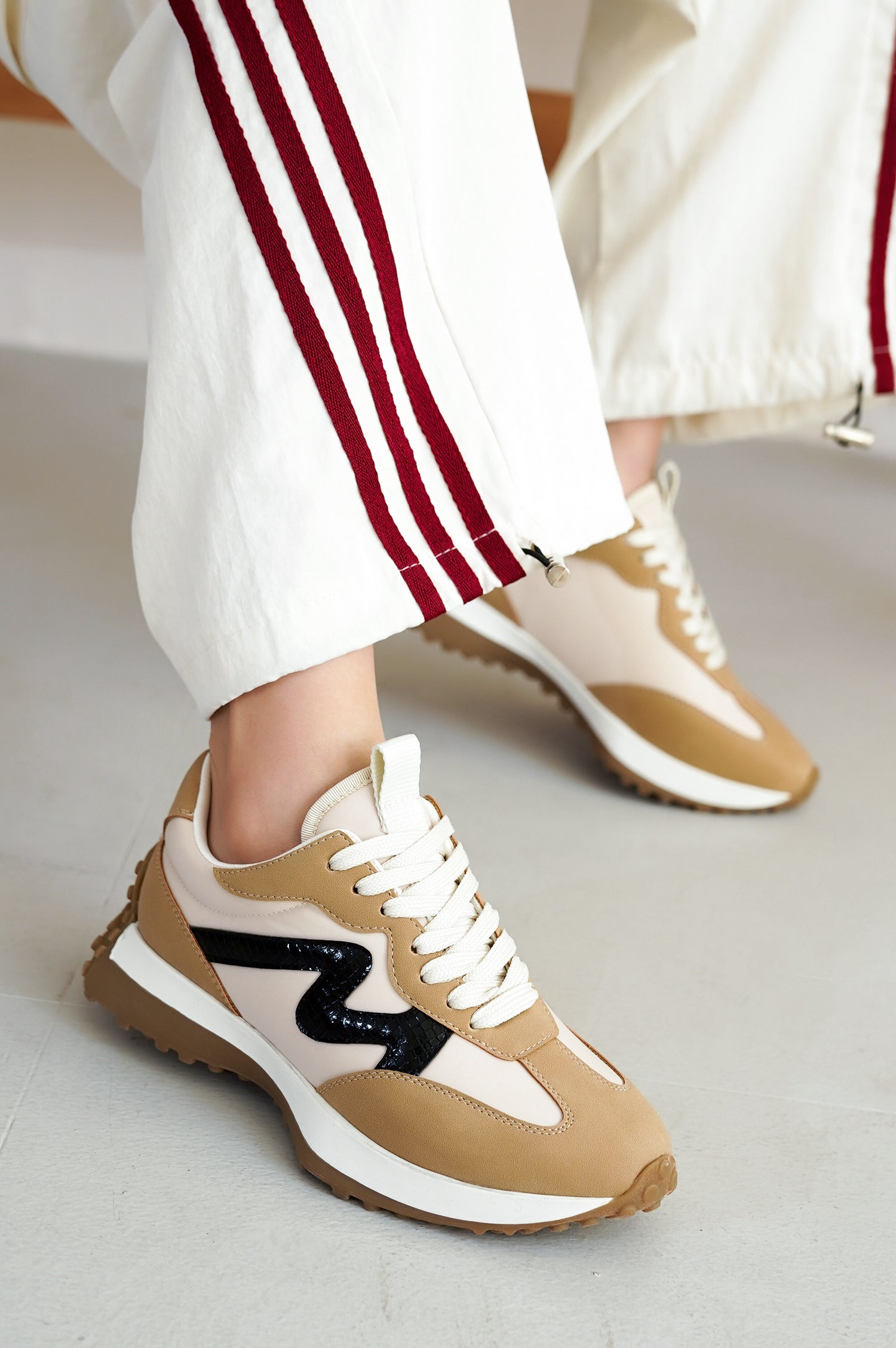 Project Cloud | "Lecco" Sneakers for Women | Canvas Upper | Lightweight | Non-Slip