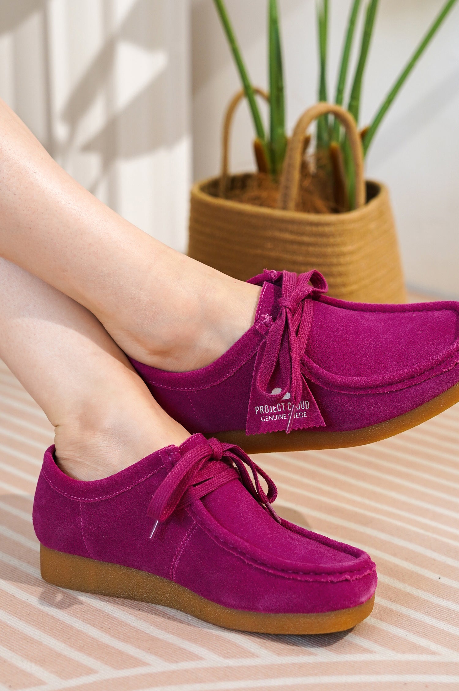 Project Cloud Wally Oxford shoes for women in mauve suede. Genuine suede label. Casual loafers, memory foam insole.